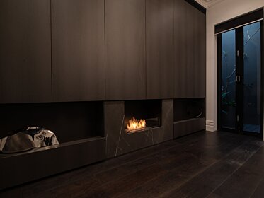 Flex Single Sided Fireplaces Indoor Fireplace - In-Situ Image by EcoSmart Fire