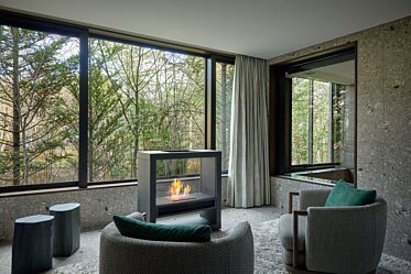 FUFU KYU-KARUIZAWA Restful Forest - Hospitality fireplaces