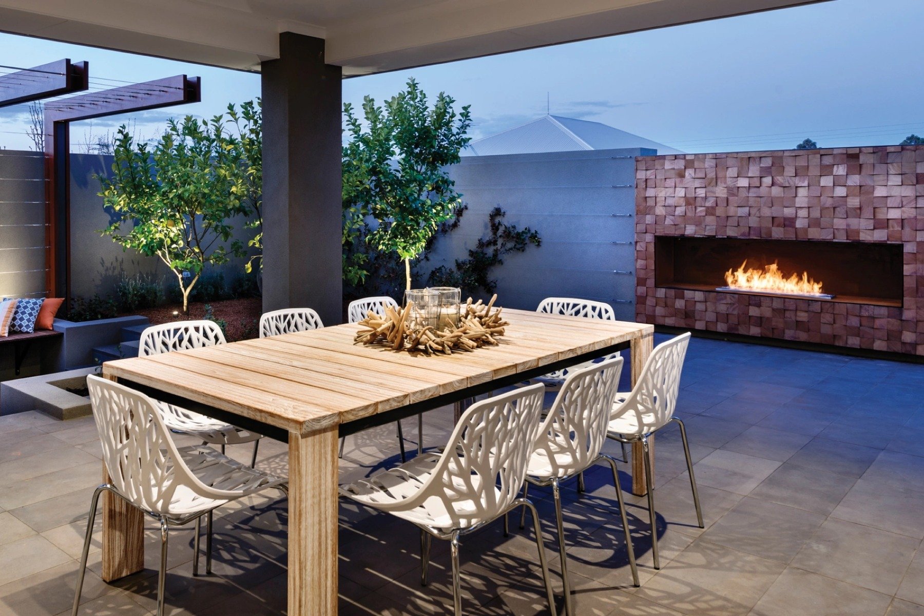 moving-the-indoors-outdoors-fireplace-trend.jpg